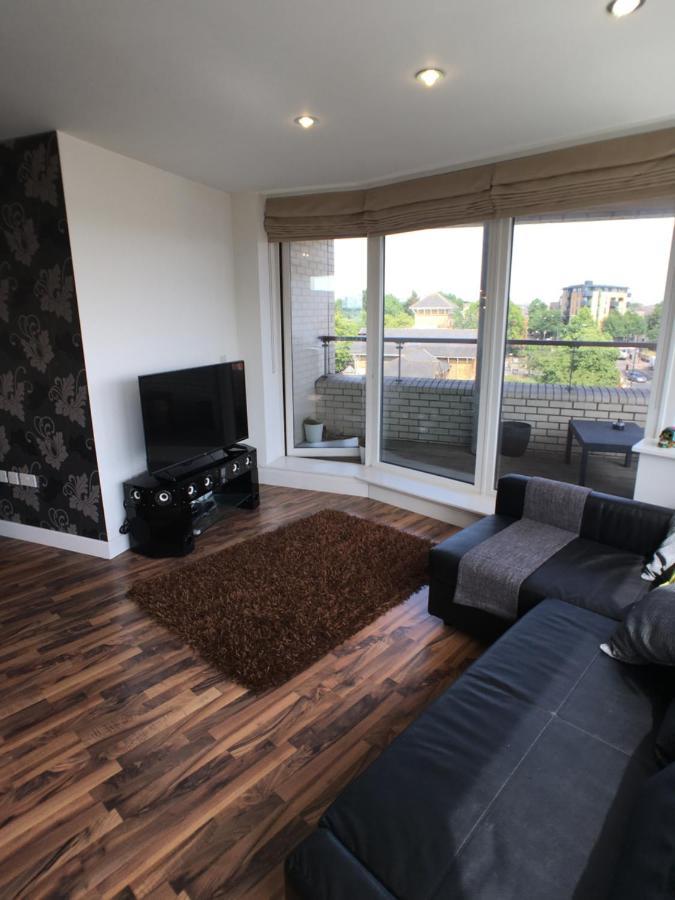 Luxury 2 Bed Penthouse Apartment Near Station Лондон Екстериор снимка
