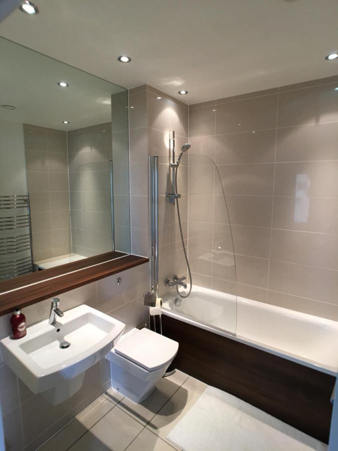 Luxury 2 Bed Penthouse Apartment Near Station Лондон Екстериор снимка
