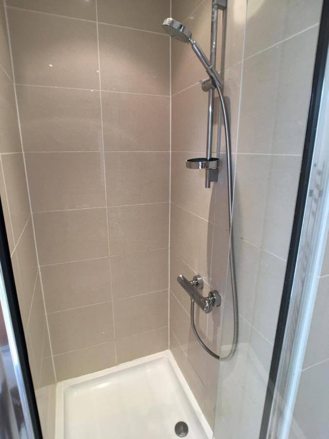 Luxury 2 Bed Penthouse Apartment Near Station Лондон Екстериор снимка